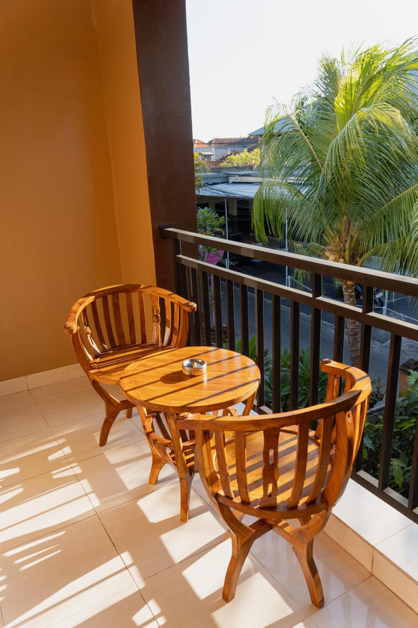 Dara House *